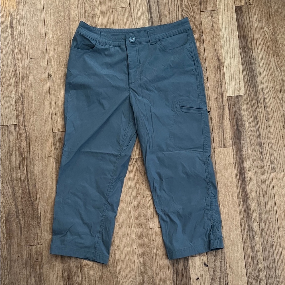 Eddie Bauer Women’s Rainier Tech Capri Pants - Picture 4 of 7